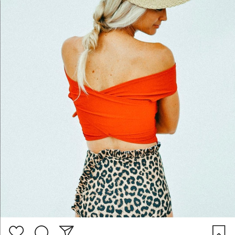 ISO tomato top